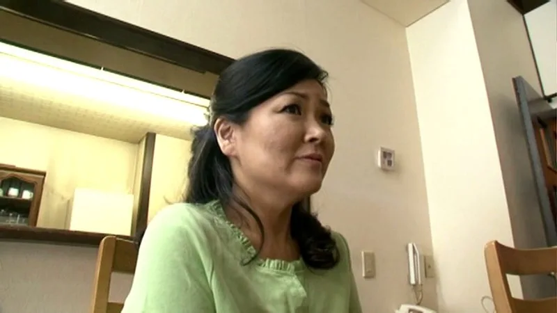 近親相姦 幻母 INCEST 爆乳お母さんのおっぱい枕 城エレン サンプル画像2