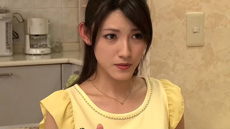 近親［無言］相姦 隣にお父さんがいるのよ… 飯岡かなこ サンプル画像1