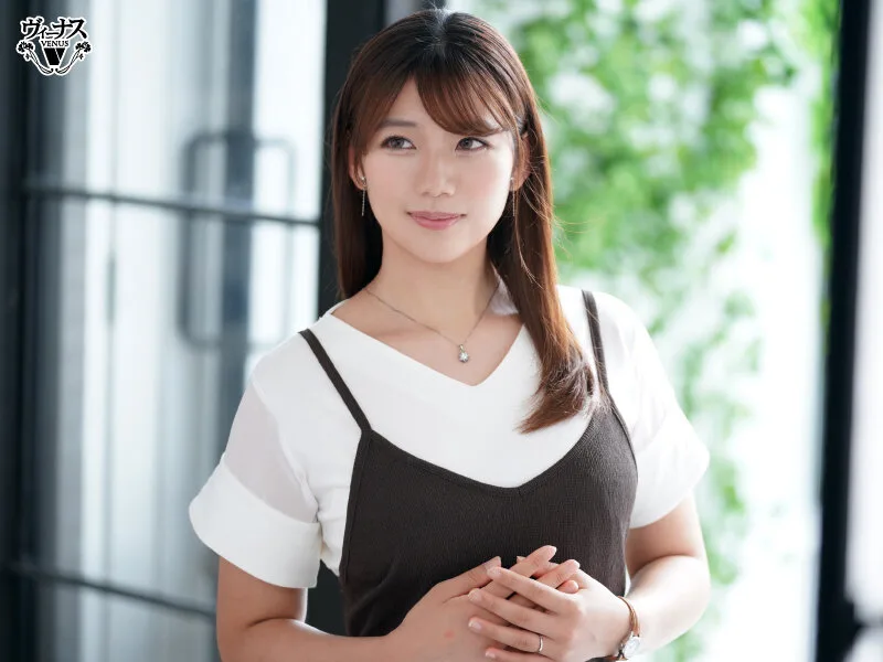 本物素人妻AV Debut！！五つ星ホテルの美人受付嬢は脱いだらスゴいぷっくりエロ乳輪 美月香織 サンプル画像6